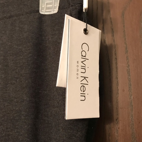NWT Calvin Klein Pants w/ Button Detail-1X - Picture 4 of 6